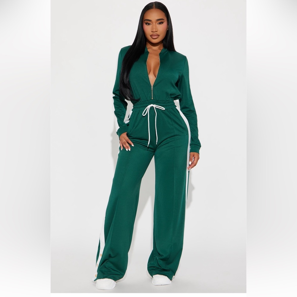 Wide-Leg Green Jumpsuit with Drawstring Waist